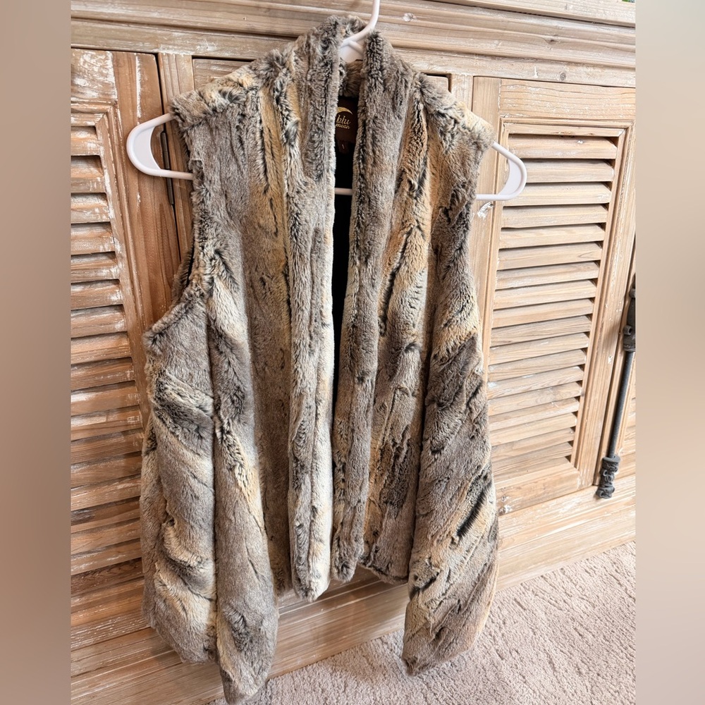 Blu Moon Faux Fur Asymmetrical Boho Vest in Brown, Tan & Cream (Size Small)